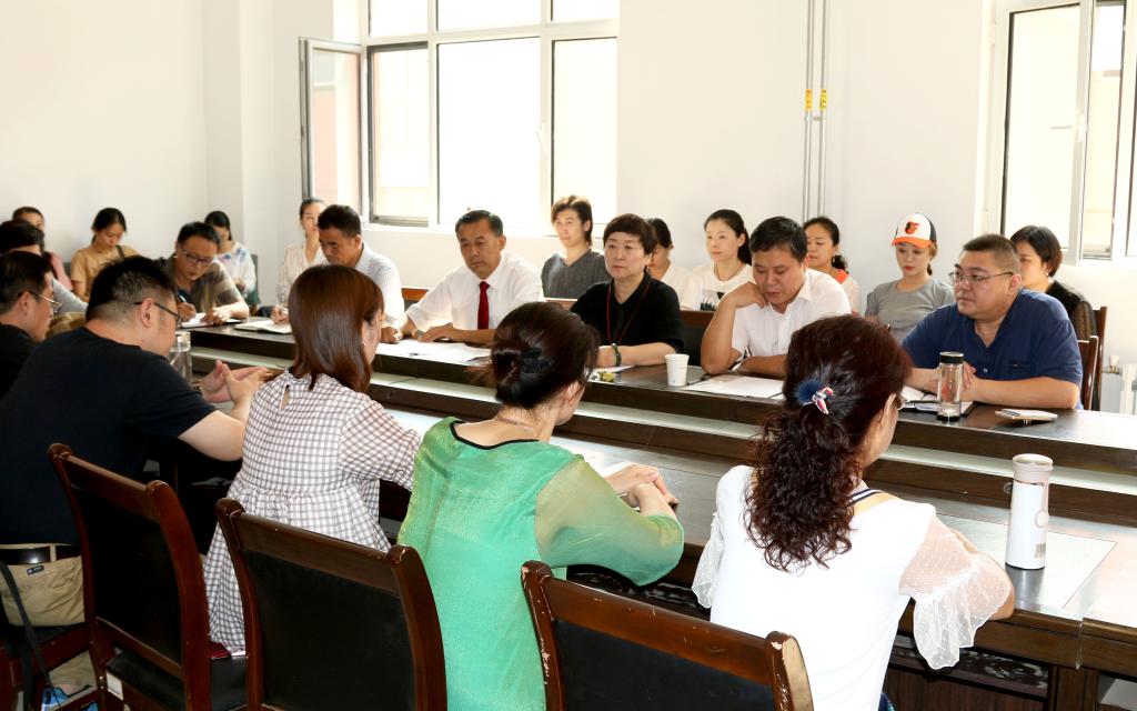 9月21日公司党委召开换届选举大会,张义听受公司党委委派到公司指导工作